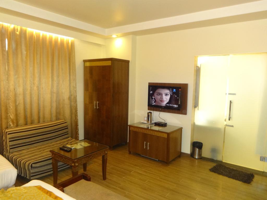 Hotel Picasso Paschim Vihar Delhi - Couple Friendly Local Ids Accepted Eksteriør billede