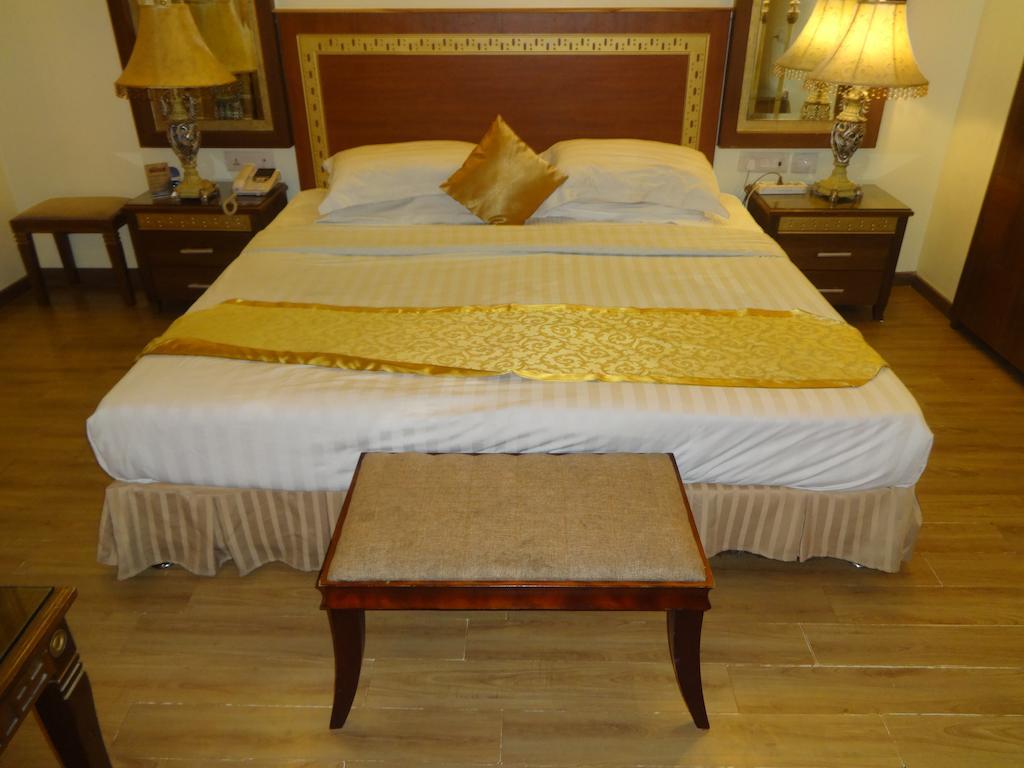 Hotel Picasso Paschim Vihar Delhi - Couple Friendly Local Ids Accepted Værelse billede